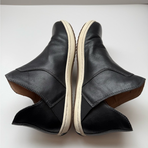 Taos Women's Unity Casual Mid Top booties - Picture 4 of 11